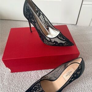 Valentino Black Lace Pointed-Toe Stiletto Pumps